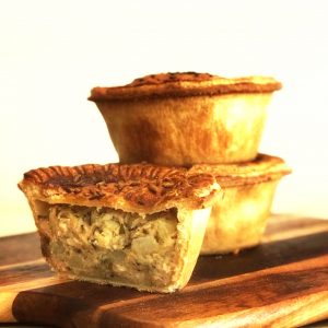 Gourmet cauliflower and cheddar pie (1 serve)