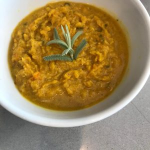 Spiced pumpkin and potato soup, red lentils, mild chilli (2 Serves)